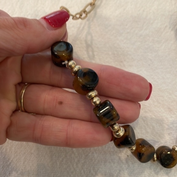 Canvas modern faux turquoise bead gold tone necklace - Picture 5 of 7